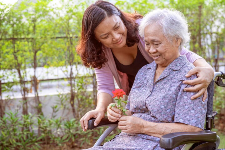 Helpful advice for seniors with dementia and their family